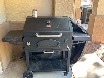 Heavy-Duty Charcoal on wheels (Adjustable Fire Grate & Front Door)