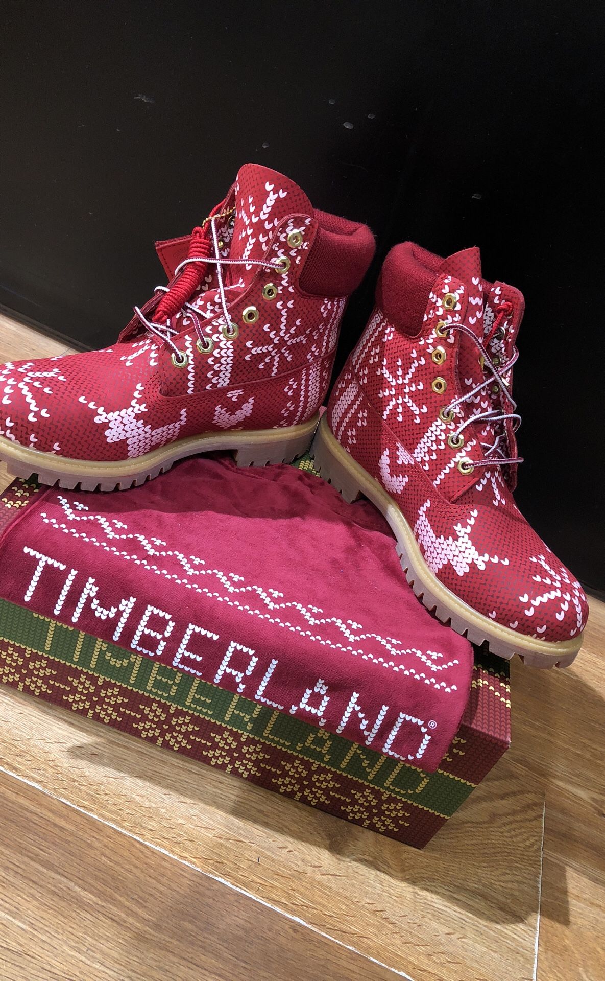 Timberland Christmas Limited Edition for Sale in Bay Lake FL