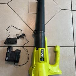 Ryobi 18V ONE+ Brushless ONE+ 18V 90 MPH 250 CFM Cordless Battery Leaf Blower