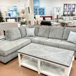 New Sectional 🔥🔥 IN STOCK NOW