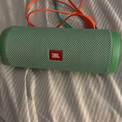 JBL Speaker Flip4