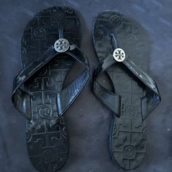 Tory Burch sandals silver logo flats flip flop thong shoes y2k  