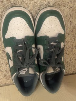 Nike Boys Size 6 Tennis