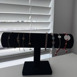 Bracelet Holder 