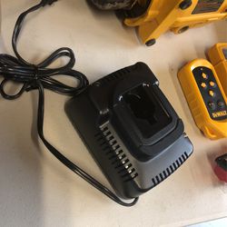 Dewalt Rotary Laser With Remote,case, Charger, Laser Detector for Sale in Sudley Springs, VA - OfferUp