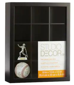 Display Case For Collectibles/Baseballs