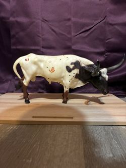 Breyer Traditional Series Texas Longhorn Bull model, specifically the #43 Rocking B variant