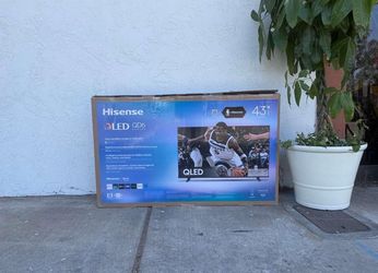 43” Hisense smart 4k Qled tv
