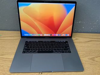 Macbook Pro 15 inches - Mac OS Ventura