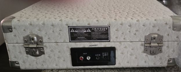 CROSLEY Cruiser Plus Portable Turntable.
