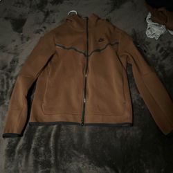 Brown Nike Tech Fleece