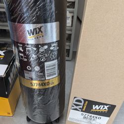 Wix Oil And Fuel Filters For DT466 Diesel Engine 