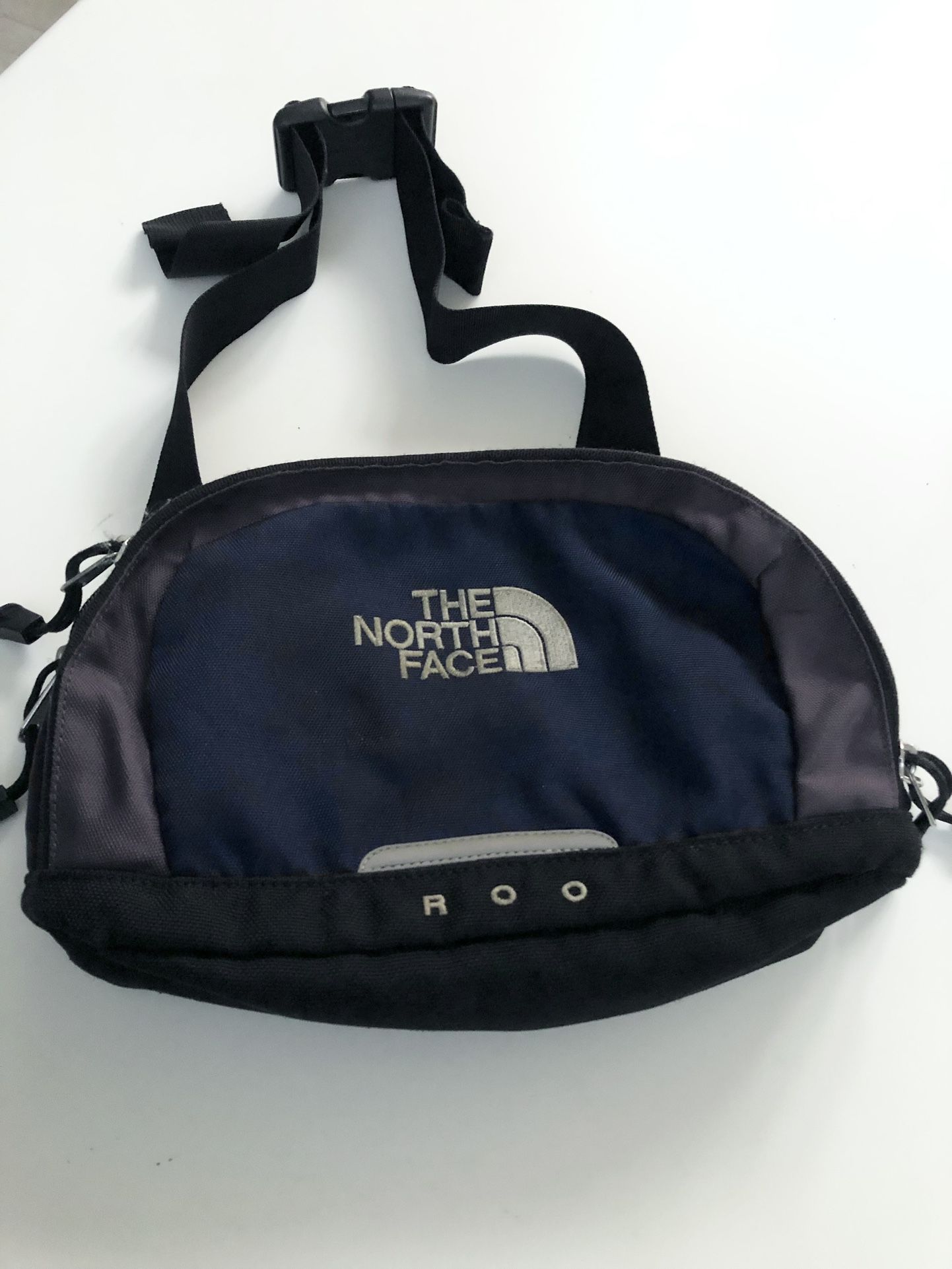 The North Face ROO Waist Fanny Cross Body Bag Pack Blue And Black Sling
