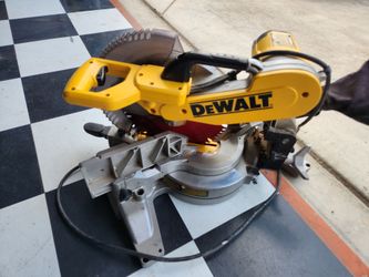 Dewalt 12" miter saw double bevel.....