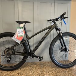 SCHWINN Axum Bike 29” 