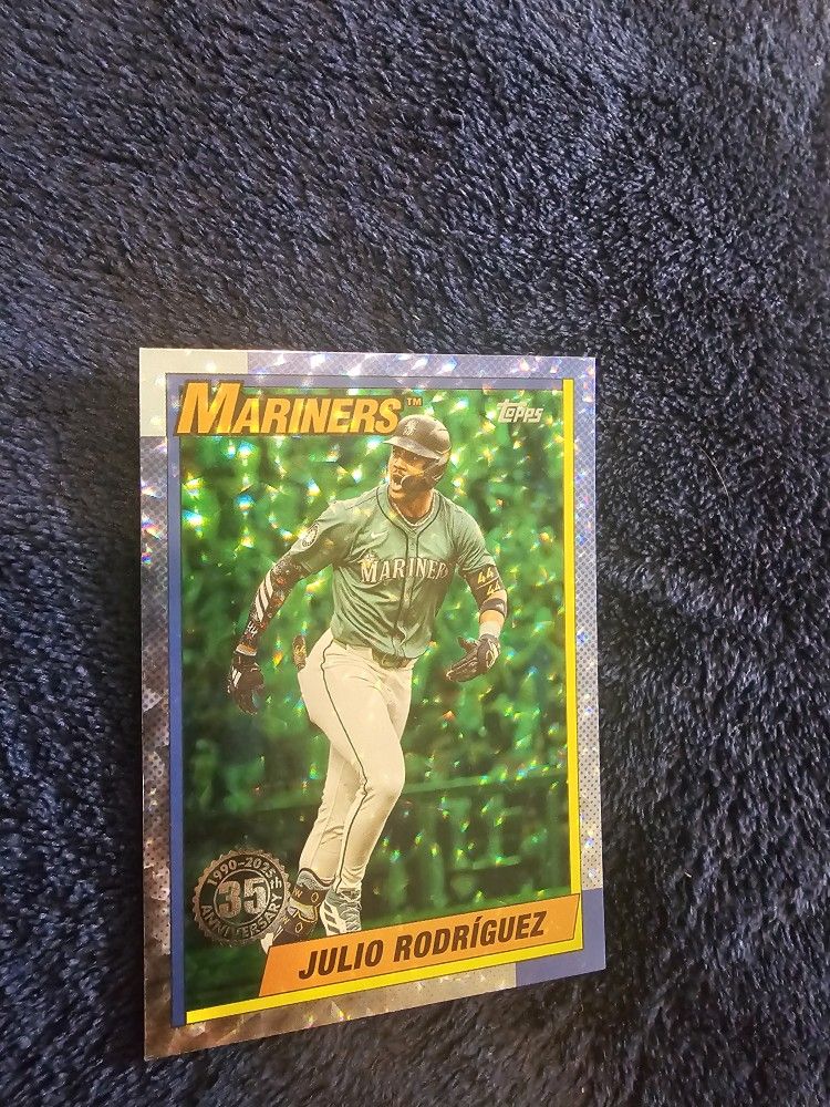 2025 TOPPS SERIES 1 JULIO RODRIGUEZ T90-42 GREEN CRACKLE FOILBOARD /99