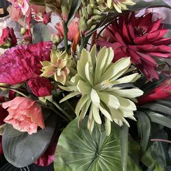 Flowers, Floral Silk Arrangement , Extra Lg, I Paid$300 New -$75 CashGHENT