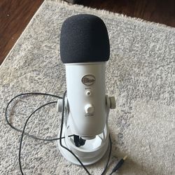 White Blue Yeti Microphone 