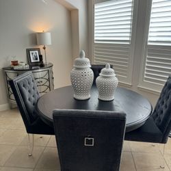 Round 48” Dining table 