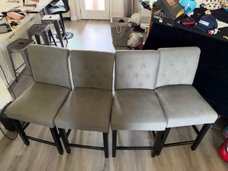 Set of 4 Gray Tufted Counter Height Chairs