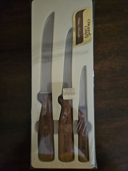 Set of 3 knives by Chicago cutlry, new, Boxed, giftable, sealed $15.00
