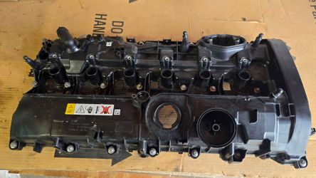 Valve Cover for 2018-2019 BMW X3 M40i OEM
