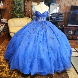 Royal Blue Quinceanera Dress 👀Pls Read Description Below For Location ⤵️