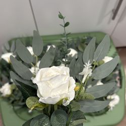 16 Artificial Flower Bouquets