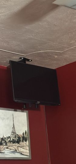 Roku tv 32”
