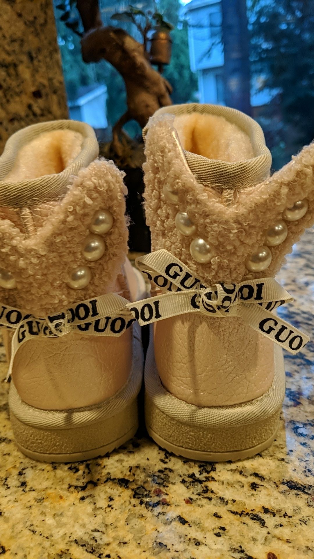 Brand new warm and waterproof girls boots, size 1