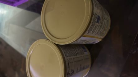 Yellow can for baby’s