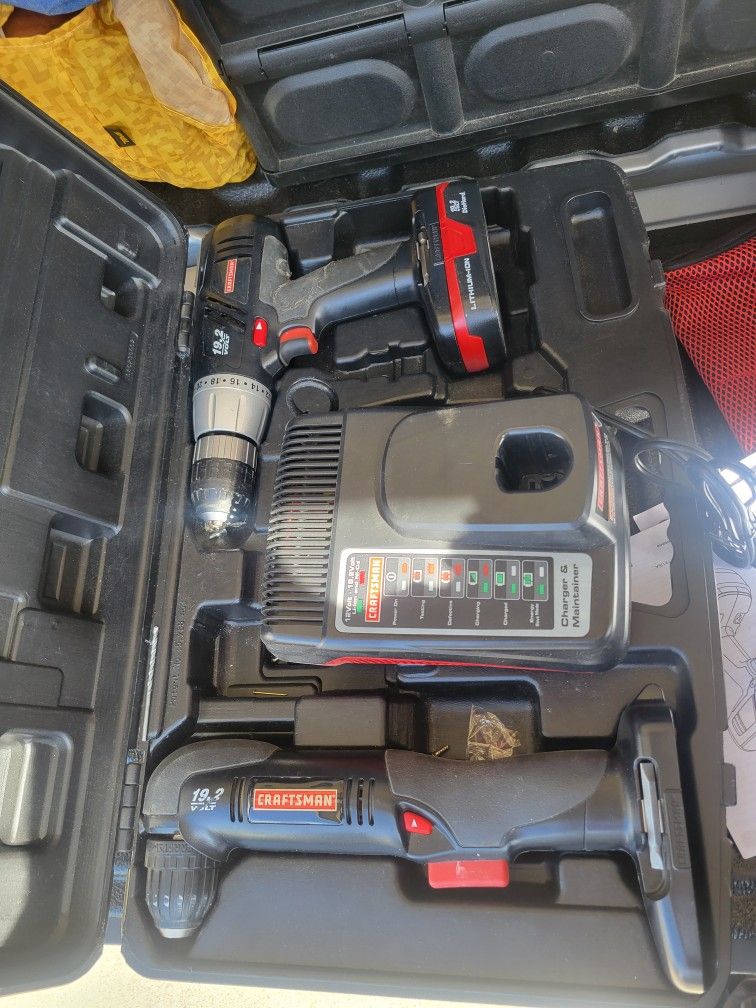 Craftsman Drill Set With Charger