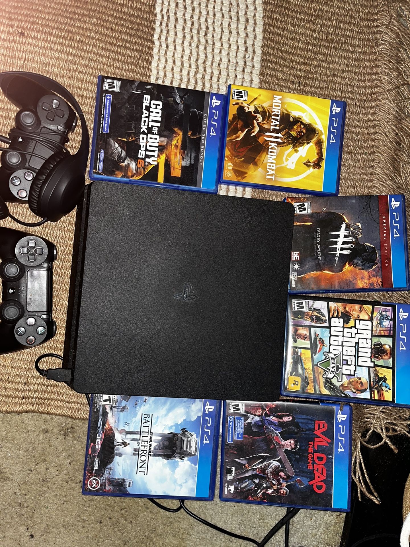 PS4 Slim 500GB Bundle - 2 Controllers + 6 Games (Great Condition)