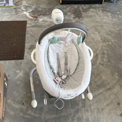 Graco Motorized Infant Swing W/ Vibration