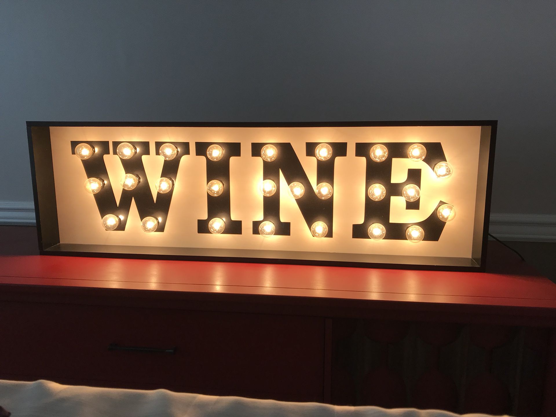 Wine sign, lighted