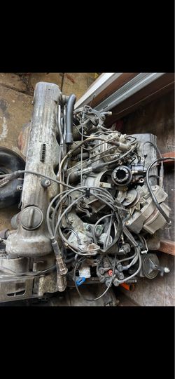 Mercedes Benz 450SL engine and transmission