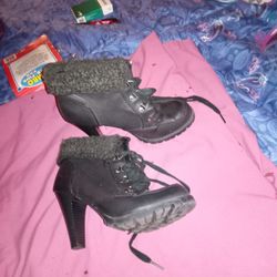 Size 7 Women's 4in Heel Hiking Boots