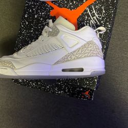 Size 9 Jordan Spizike Low