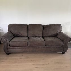 Couch set