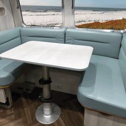 2023 Airstream International