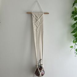 Crochet plant holder wall decor