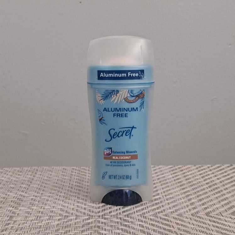 Secret Deodorant 2.4oz ( Real Coconut 🥥 )