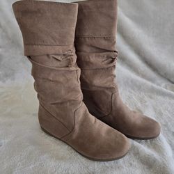 LADIES BOOTS SIZE 9M SJB KORBA TAUPE NWT