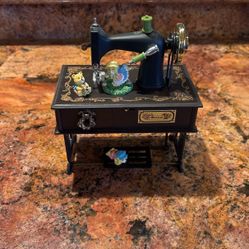 Musical Classic Sewing machine