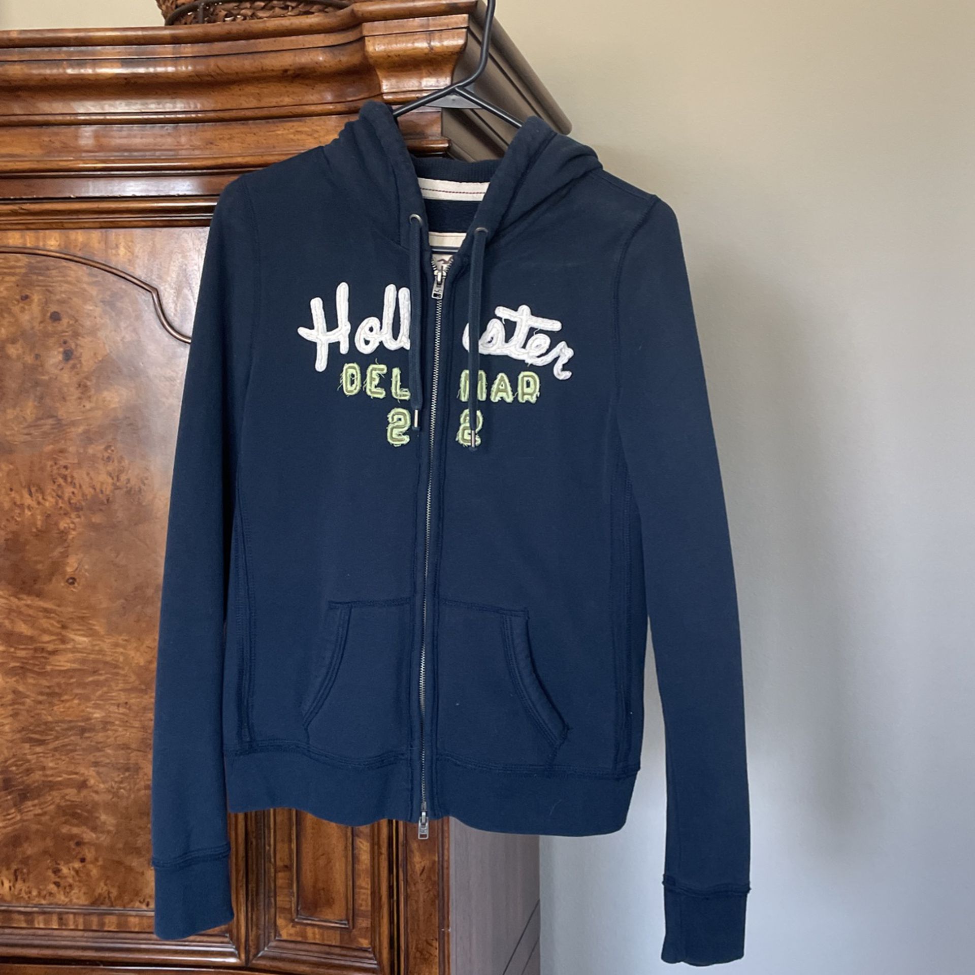 Hollister Hoodie Size L
