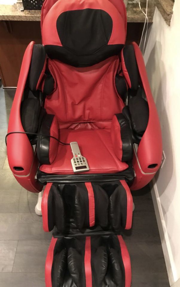 Inada Massage Chair for Sale in Santa Fe Springs, CA OfferUp