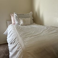 TWIN SIZE BED