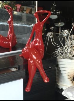 Escultura para decoración. Resin sculpture for home decoration.