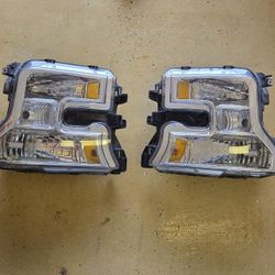 2015–2017 Ford F-150 Headlight – Very Good Condition