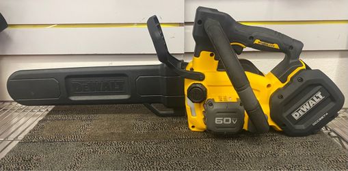 DeWalt DCCS674 60V Brushless Chainsaw